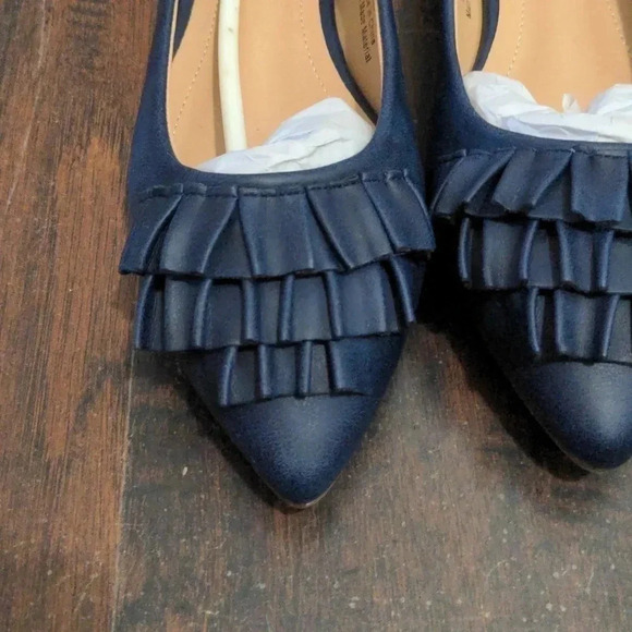 Journee Collection Womens Judy Slip On Pointed Toe Ballet Flats - Picture 3 of 9